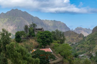 Santo Anto, Cape Verde 'deki dramatik dağ manzarası