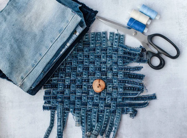 Alte Jeans Zum Upcycling Garn Schere Und Muster Aus Alten — Stockfoto