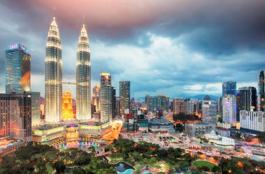 Alacakaranlıkta, Malezya Kuala Lumper manzarası