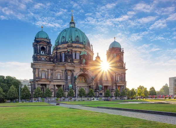 Cathédrale de Berlin au coucher du soleil — Photo