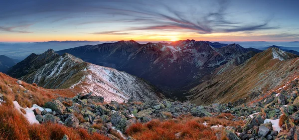 Batı tatras, günbatımı panorama Mountain — Stok fotoğraf