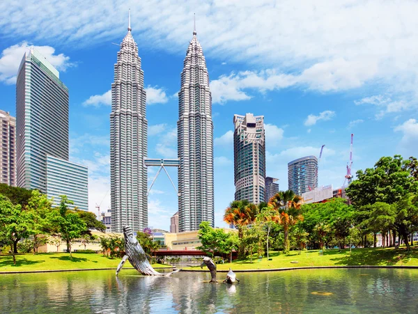 Kuala Lumpur, Malajsie - Ferbruary 5: Petronas Towers na Februar — Stock fotografie