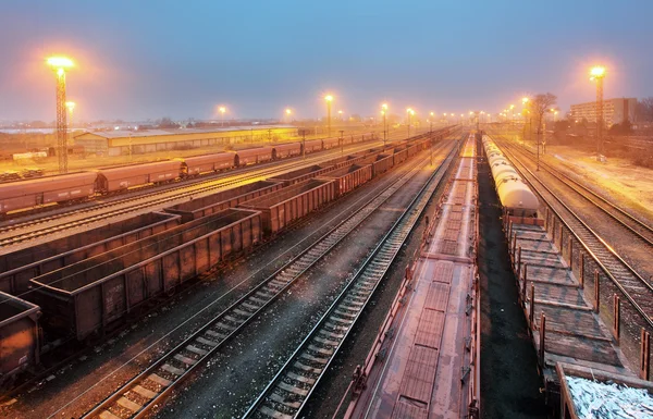 Ferrovia ferroviaria con stazione merci, Trasporti — Foto Stock