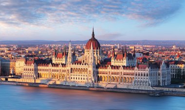 Macaristan Parlamentosu, Budapeşte sembolü