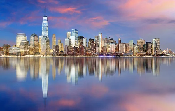 Manhattan skyline, Nova Iorque à noite — Fotografia de Stock
