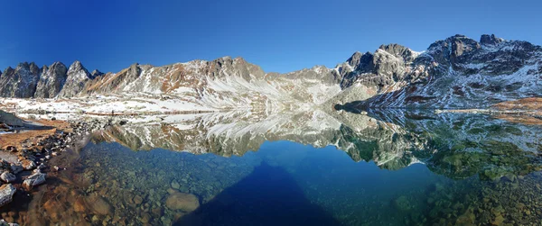 Winter in lake, High Tatra Mountains, Slovakia — Stock Photo, Image