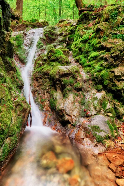 Waterfall with green stones — Stock Photo, Image