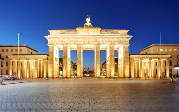 Берлин - Бранденбургские ворота ночью — стоковое фото