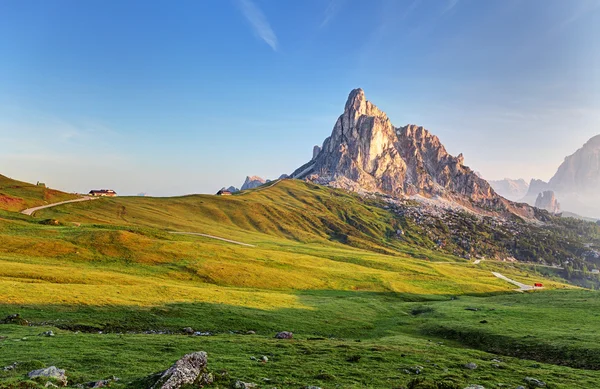 Natureza paisagem mountan em Alpes, Dolomites, Giau — Fotografia de Stock