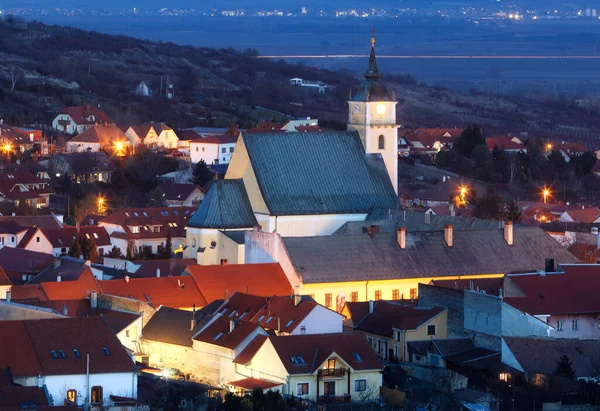 Kleine Stad Slowakije Svaty Jur Nachts — Stockfoto