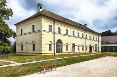 Orta Çağ şatosu Budatin 'de Zilina yakınlarında parkı var, Orta Avrupa, Slovakya