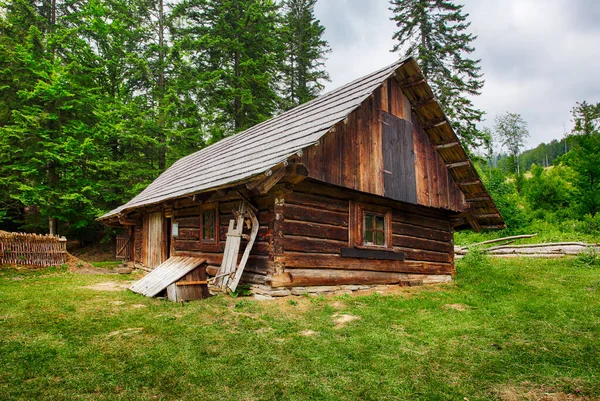 Zabytkowy Drewniany Stary Dom Wieku — Zdjęcie stockowe