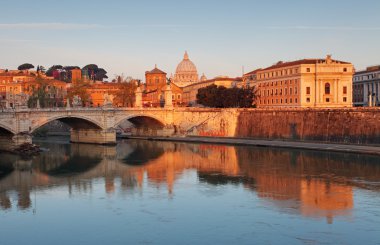 Roma ile nehir tevere
