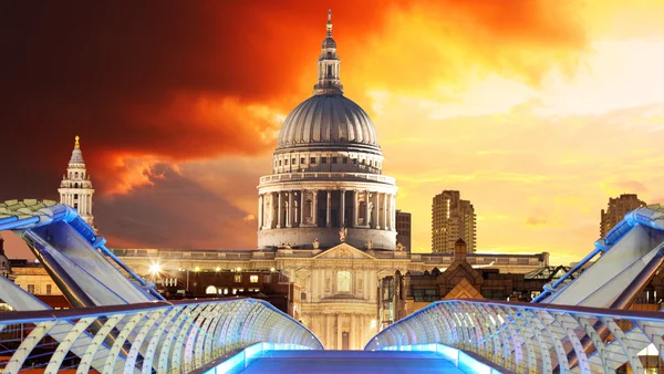 Saint Paul's Cathedral in London — Stock Photo, Image