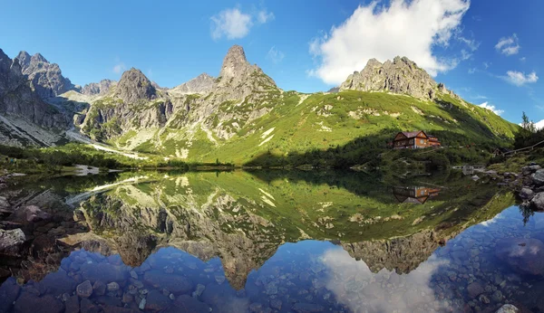 Lago Verde en la montaña Tatra — Foto de Stock