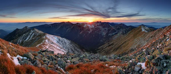 Panorama tramonto montagna in West Tatra — Foto Stock