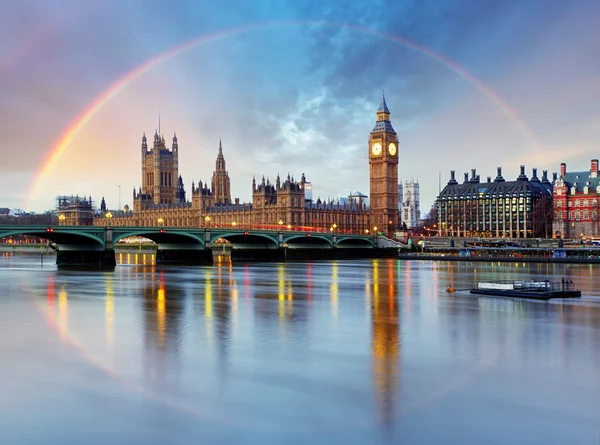 London with rainbow - Houses of parliament - Big ben. — Stock Photo, Image