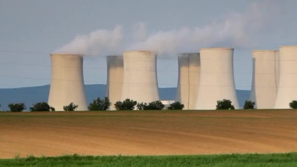 Central nuclear - lapso de tiempo de movimiento — Vídeos de Stock