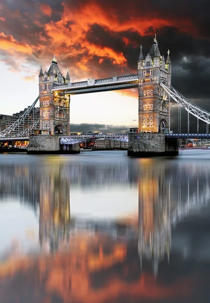 Londyn, mostu tower bridge — Zdjęcie stockowe