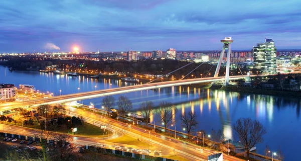 Ponte de Bratislava e Danúbio — Fotografia de Stock