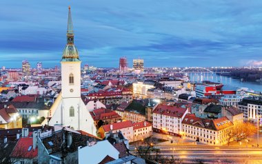 Slovakya - Bratislava geceleri