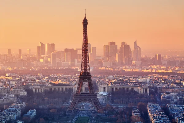 Vue aérienne de Paris au coucher du soleil — Photo