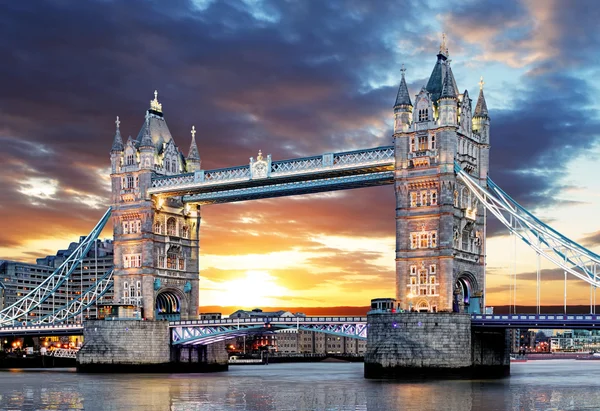 Londyn - tower bridge, Wielka Brytania — Stok fotoğraf