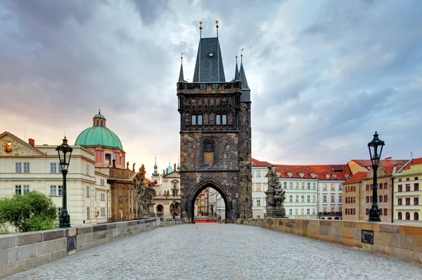 Charles bridge with tower, Prague — Stock Photo, Image