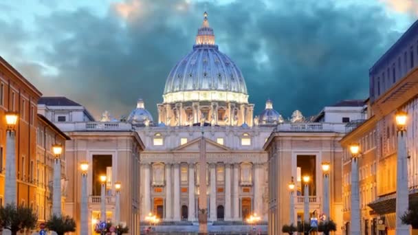 Βατικανό, Ρώμη, Βασιλική του Αγίου Πέτρου, ώρα λήξη κίνηση — Αρχείο Βίντεο