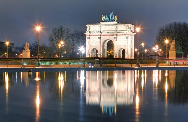 Łuk Triumfalny (de Triomphe du Carrousel) naprzeciwko Luwru, Pa — Zdjęcie stockowe