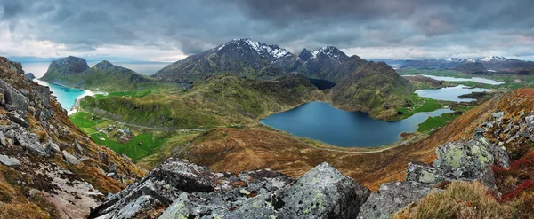 Horské panorama v Norsko, Lofoty — Stock fotografie