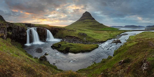 Iceland landscape with volcano and waterfall — Stock Photo, Image