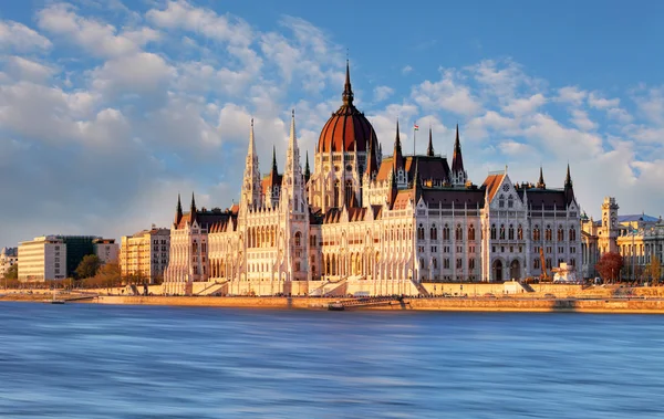 Budapest - Parlament, Magyarország — Stock Fotó