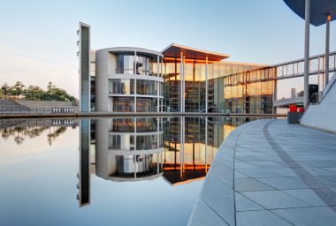 Berlin, Almanya - 20 Ağustos 2015. Paul Loebe House ve