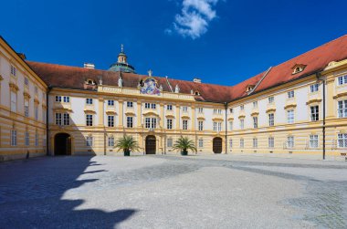 Avusturya, Wachau Vadisindeki Melk Manastırı