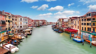 Venedik canal Grande ve gondol