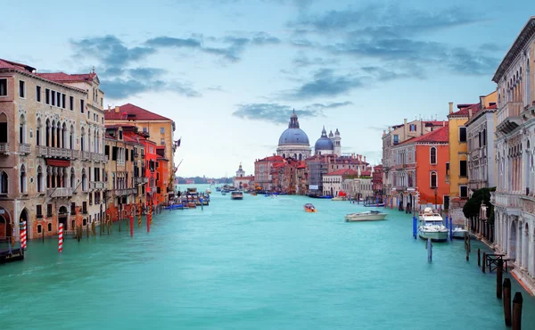 Canal Grande with Basilica di Santa Maria della Salute in Venice — Stock Photo, Image