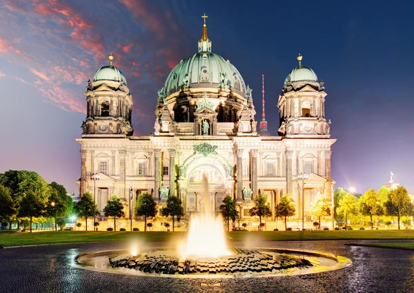 Berlin-katedralen (Berliner Dom) berömda landmärke i Berlin City, — Stockfoto