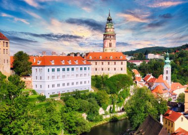 Cesky Krumlov şatosu, eski kasabası ve kilisesi, Çek Cumhuriyeti