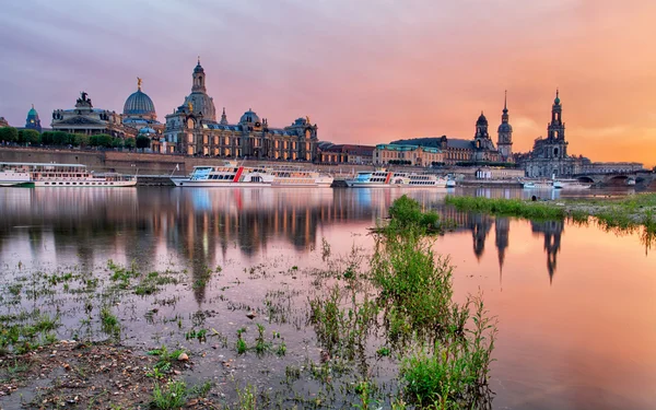 Dresden ao pôr do sol, Alemanha — Fotografia de Stock