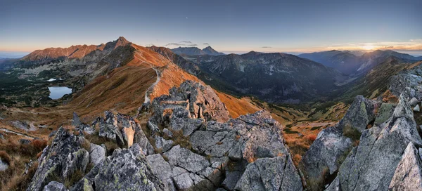 在时间推移 Morskie Oko-波兰 Tatra 山地湖 — 图库照片