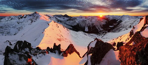 ポーランド、カスプロヴィで冬山 — ストック写真