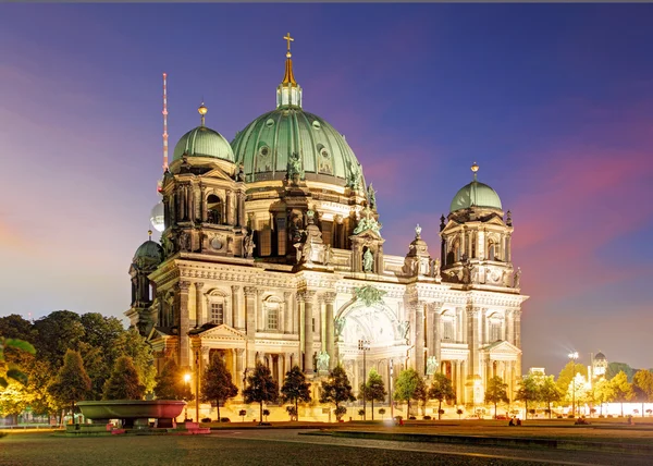 Berlim, Berliner dom à noite — Fotografia de Stock