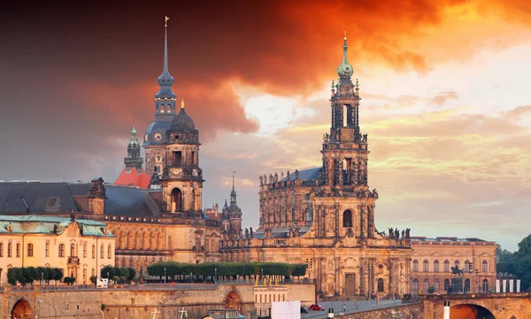 Dresden panorama bij zonsondergang, Duitsland — Stockfoto