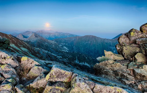 Rocky Mountain à noite — Fotografia de Stock