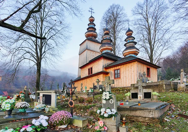 Słowacja - drewniany kościół w Hunkovce w pobliżu Svidnik — Zdjęcie stockowe