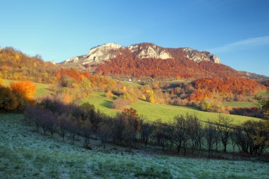 Vrsatec ve Vrsatecke Podhradie Köyü - Slovak Autumna görünümünü