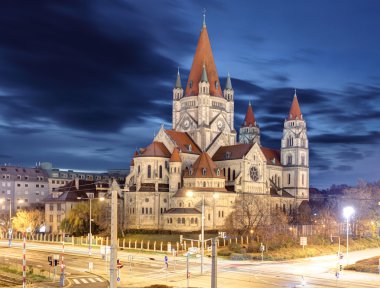 heiliger franz von assisi kilise ve Tuna Nehri Viyana'da, Aus