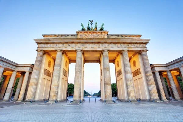Branderburger Tor- Puerta de Brandenburgo en Berlín, Alemania — Foto de Stock