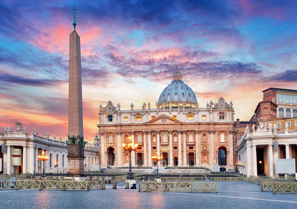 Vatican, Rome, St. Peter's Basilica — Stock Photo, Image